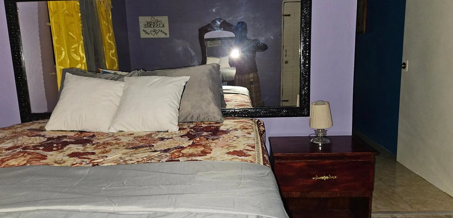 Livi'S Hide-Away! Lejlighed Spanish Town