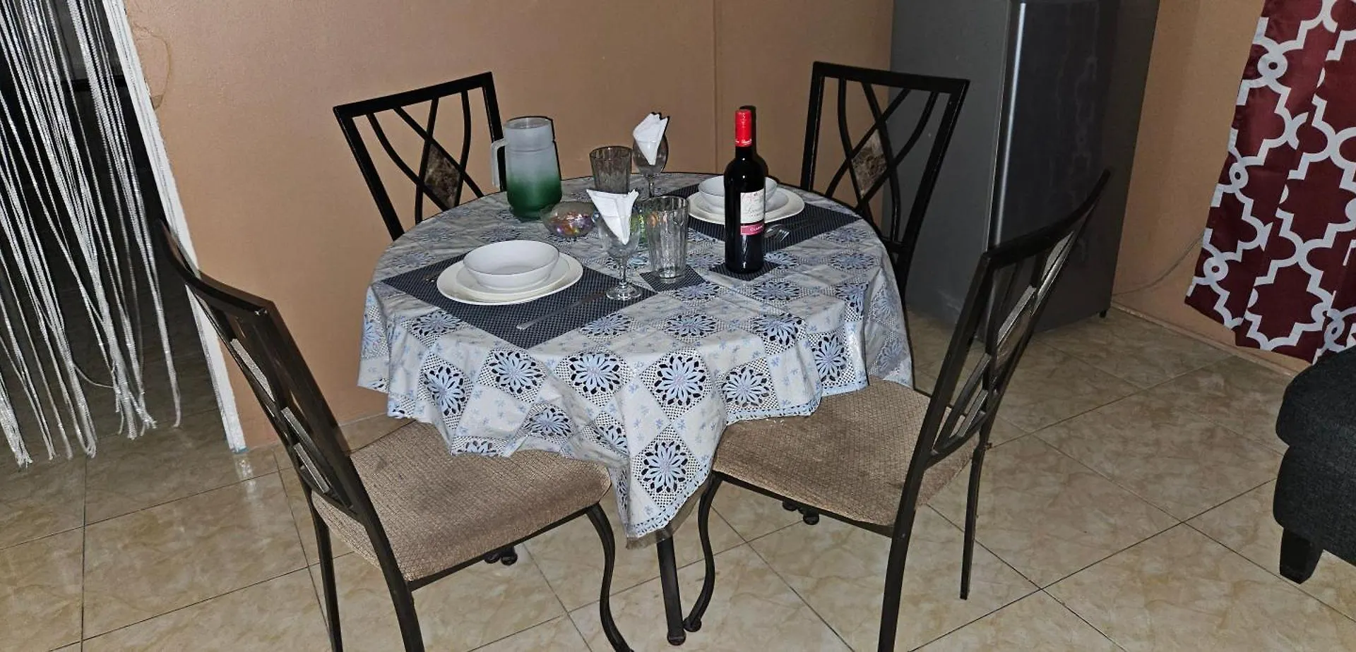 Spanish TownLivi'S Hide-Away!公寓 0*, Spanish Town