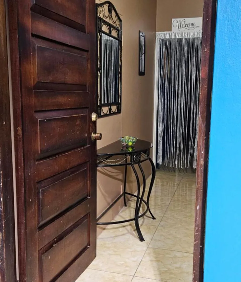 Apartmán Livi'S Hide-Away! Spanish Town Jamajka